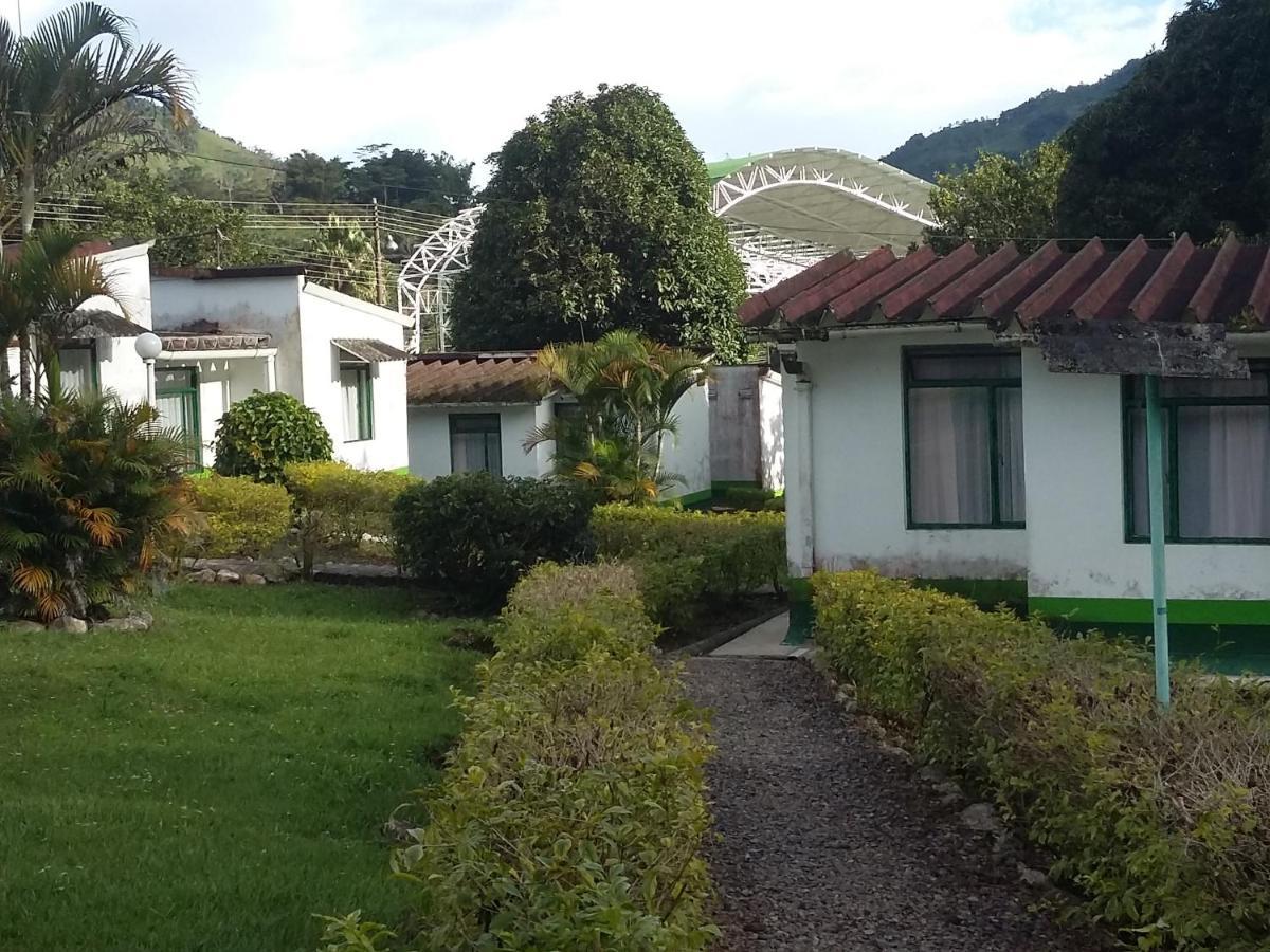 Hotel Servituristicos La Esmeralda Santa María Esterno foto